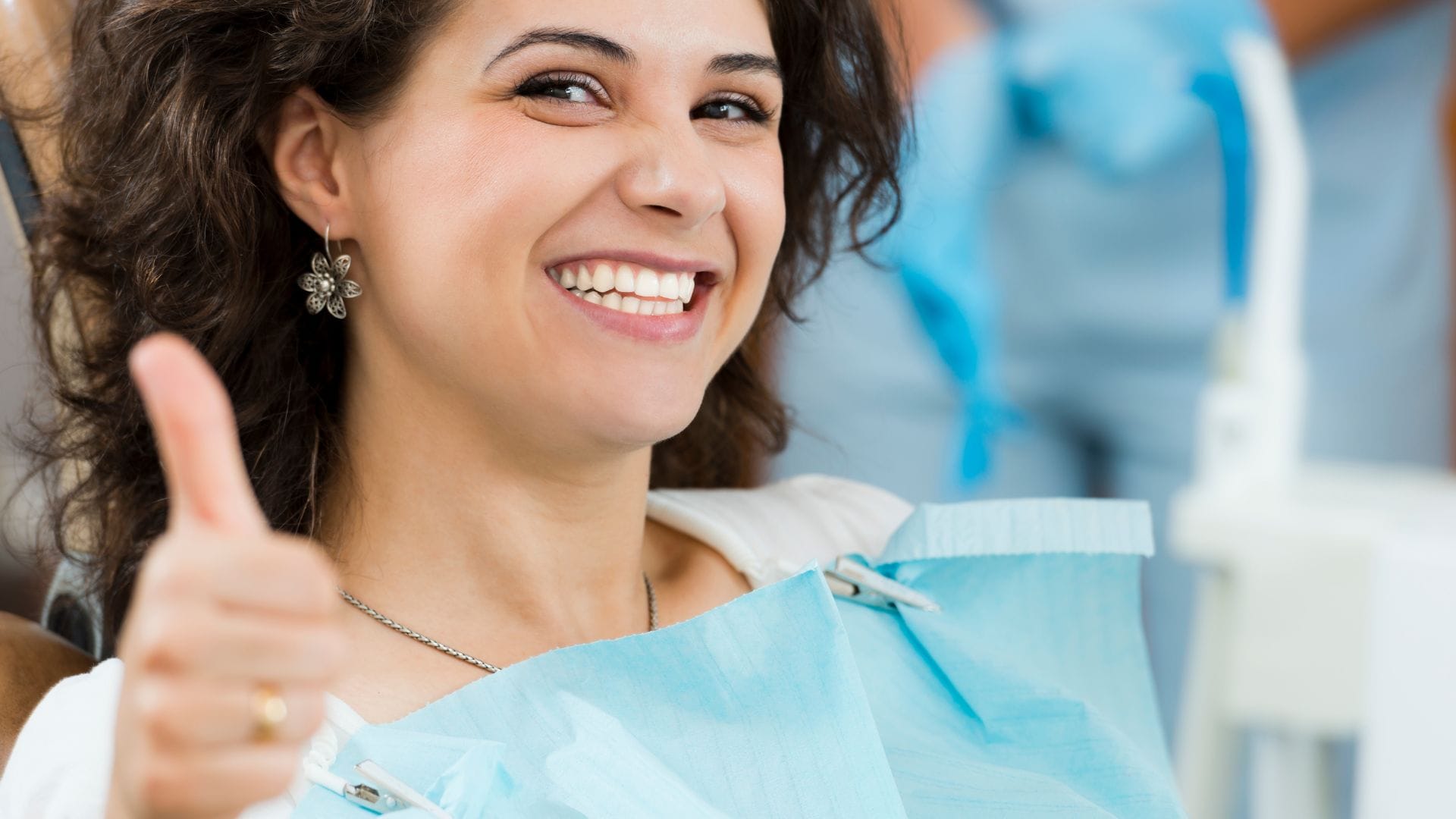 Dantura completă. Cât costă implanturi dentare pentru toată gura? 3 implant dentar pret